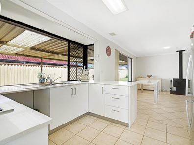 415 Spencer Road, Thornlie WA 6108