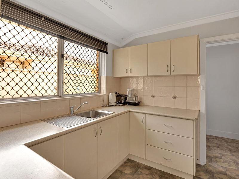 384 Spencer Road, Thornlie