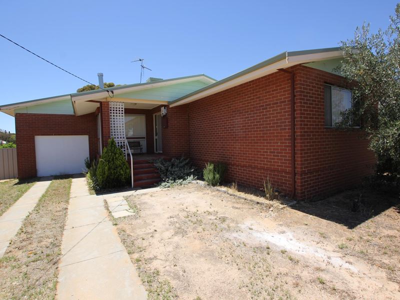 11 Solomon Street, Merredin