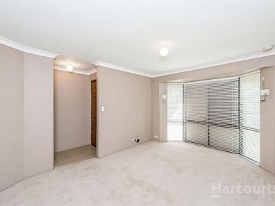 1/88 Oaklands Avenue, Halls Head WA 6210