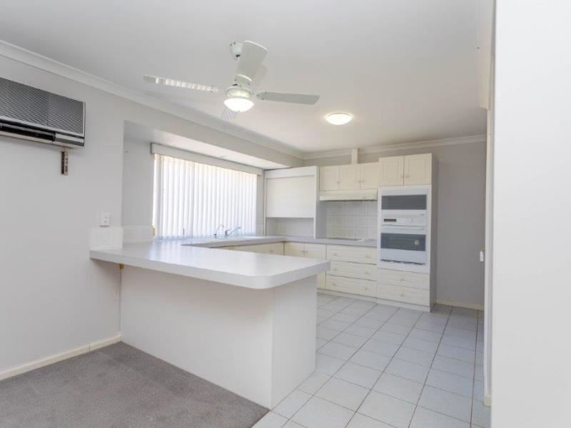 14 Everlasting Retreat, Halls Head WA 6210