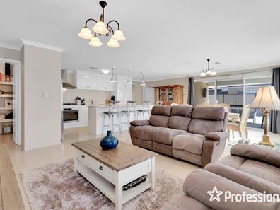 15 Cardacut Way, Southern River WA 6110