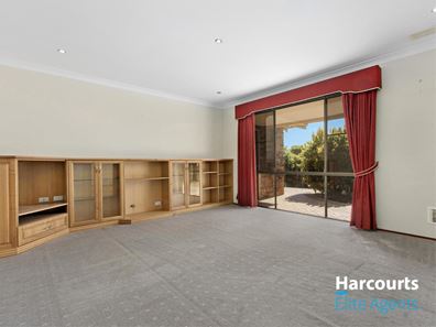 73 Gloucester Crescent, Shoalwater WA 6169