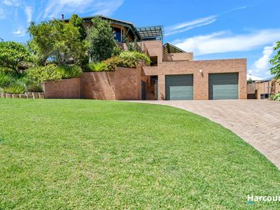 12 Hood Terrace, Sorrento WA 6020