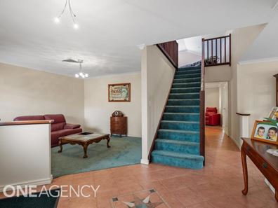 31 Welbeck Road, Canning Vale WA 6155