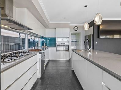 51 Tranquility Crescent, Aveley WA 6069