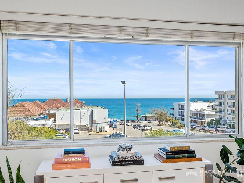 2/15 Eric Street, Cottesloe