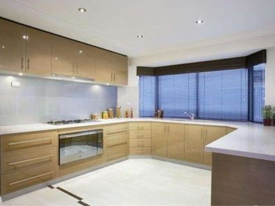 19 Dulegal Way, Aveley WA 6069