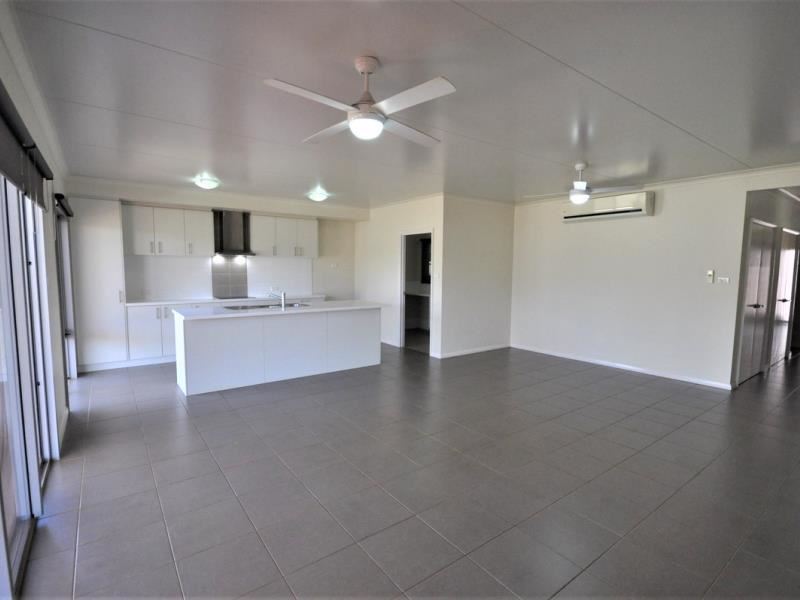 30 Ophthalmia Crescent, Newman