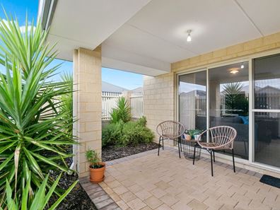 10/31 Peppermint Gardens, Aubin Grove WA 6164