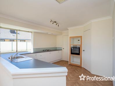 30 Teal Brook Circle, Seville Grove WA 6112