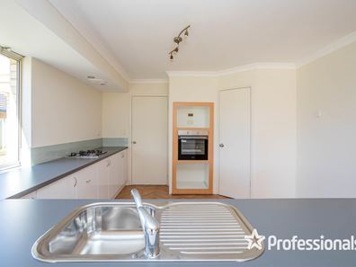 30 Teal Brook Circle, Seville Grove WA 6112