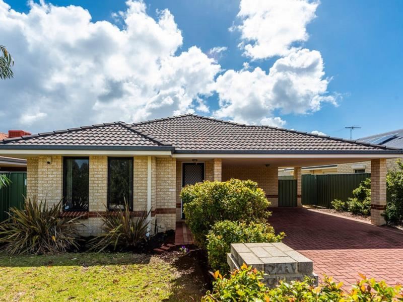 52 Grand Paradiso Parade, Merriwa