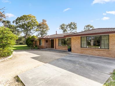 5 Brooks Pl, Wandi WA 6167