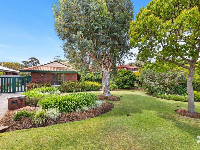 9 Redwood Lane, Willetton