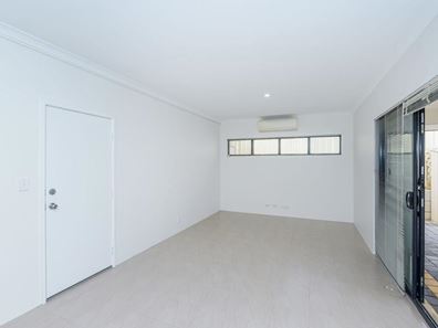 4C Peppering Way, Westminster WA 6061