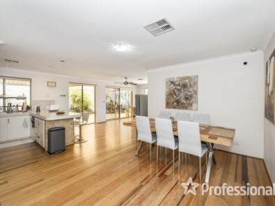 5 Farnell Place, Alexander Heights WA 6064