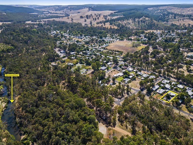 17 Wilson Street, Nannup