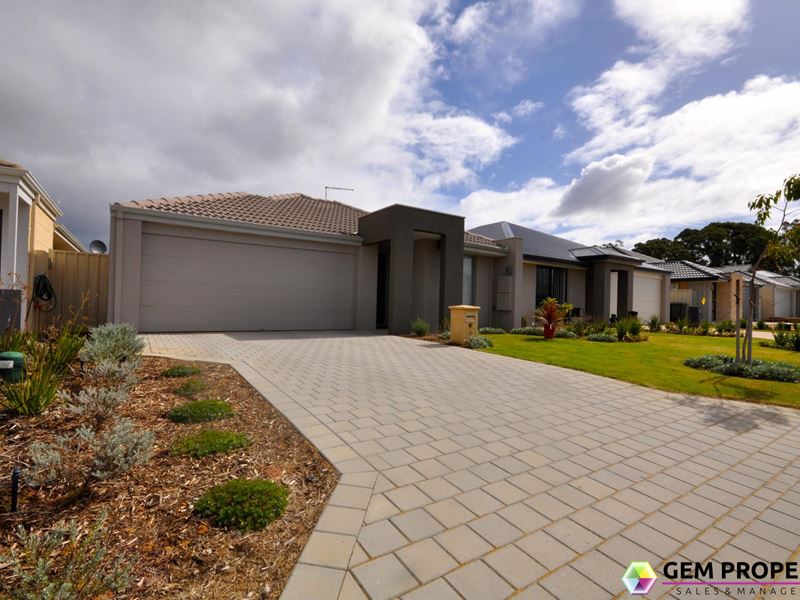 11 Firebrand Grove, Baldivis