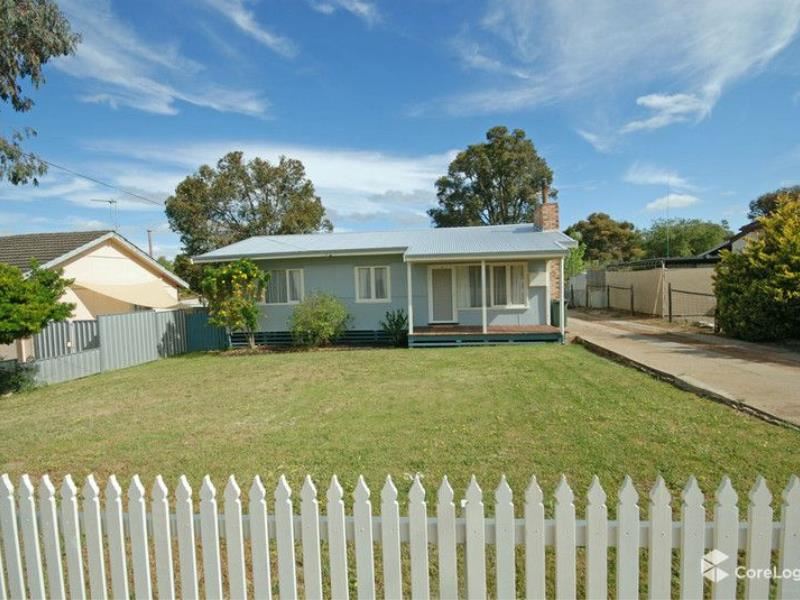 137 Clayton Road, Narrogin