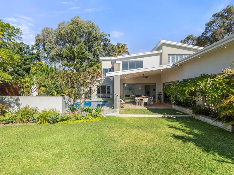 13 Minibah Street, Wembley Downs