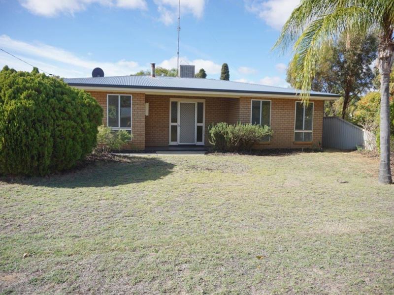 9 Standen Place, Moora