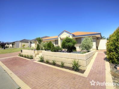 6 Nectarine Way, Forrestfield WA 6058