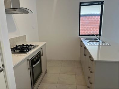 92 Jubilee Ave, Success WA 6164