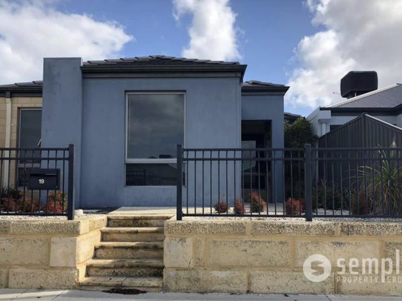 19 Cochrane Loop, Aveley