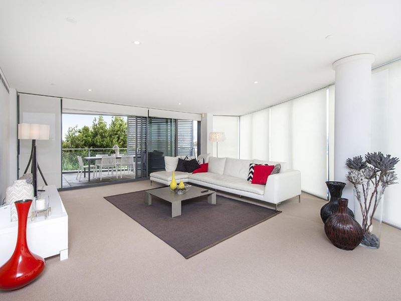 205/96 Bow River Crescent, Burswood