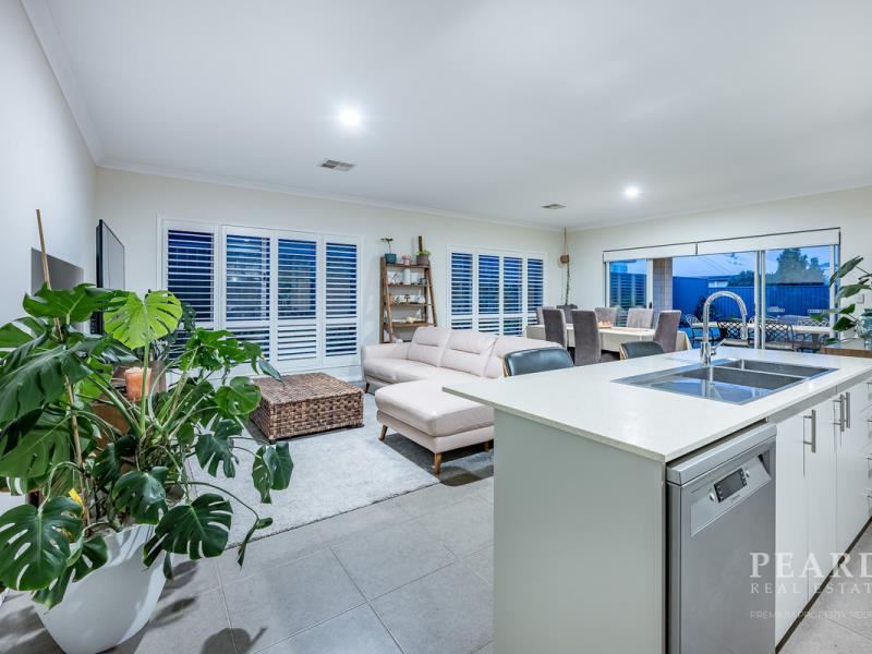 29 Marlinspike Boulevard, Jindalee