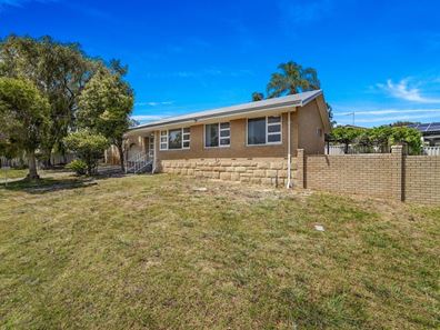 7 Roxwell Way, Girrawheen WA 6064