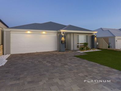 11 Quayside Avenue, Alkimos WA 6038