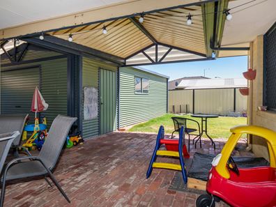 19 Narrier Close, South Guildford WA 6055