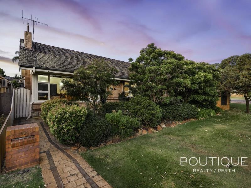 52 Henley Street, Como