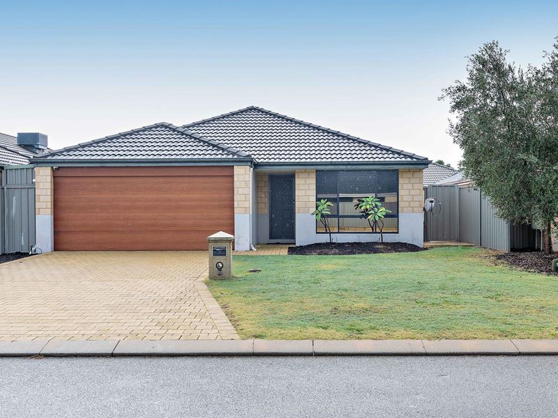 3 Blackall Mews, Piara Waters