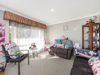 28A Coran Gardens, Warnbro WA 6169