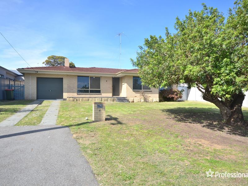 4 Bolingbroke Street, Spearwood WA 6163