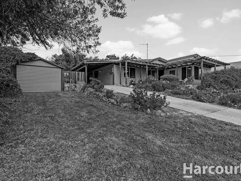 1 Ivanhoe Crescent, Falcon WA 6210