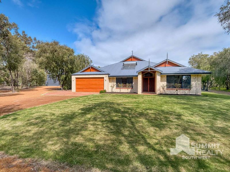 4 Berti Court, Gelorup WA 6230