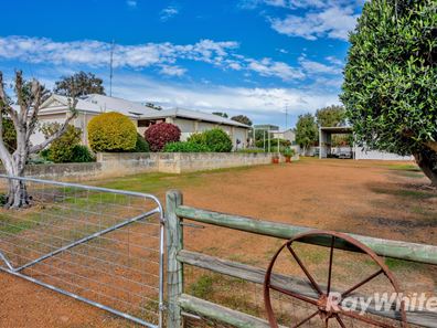 12 Butler Retreat, Waroona WA 6215