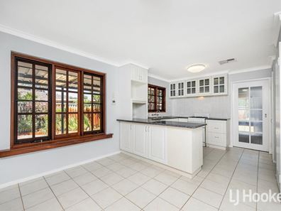 17 Ailsworth Court, Thornlie WA 6108