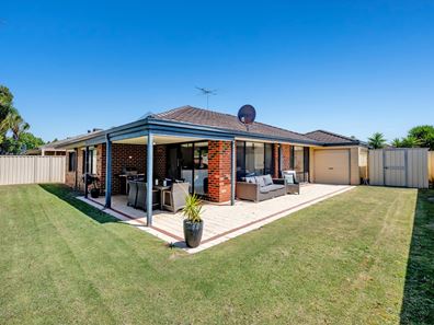 17 Leschenaultia Drive, Canning Vale WA 6155