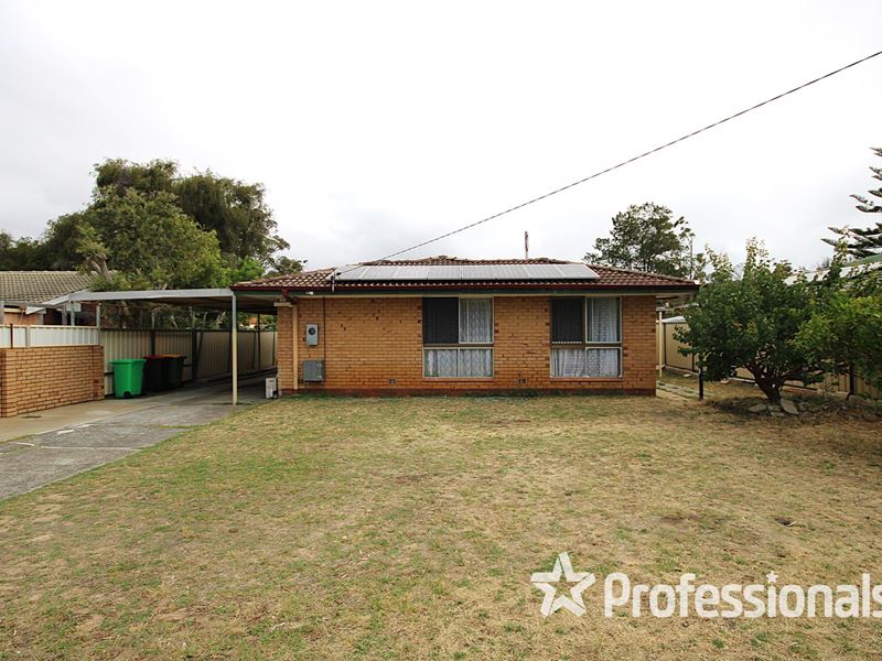 61 Hudson Road, Withers WA 6230