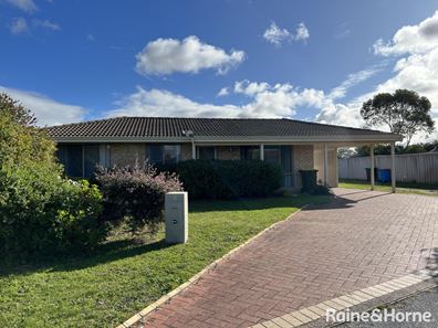 18 Cordoba Way, Orana WA 6330