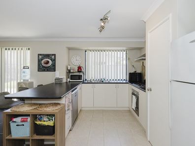 10 Dirleton Loop, Butler WA 6036
