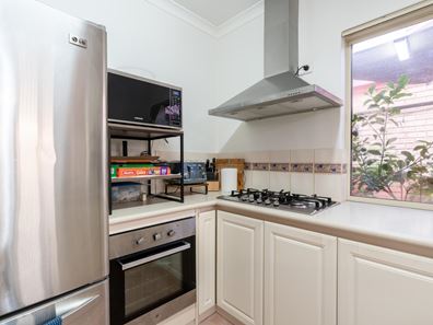 4/100 Kent Street, Rockingham WA 6168
