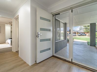 7 Canouan Loop, Secret Harbour WA 6173