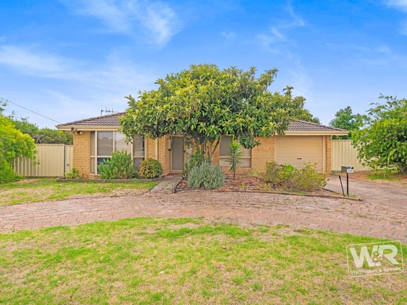 40 Lorenzo Way, Orana