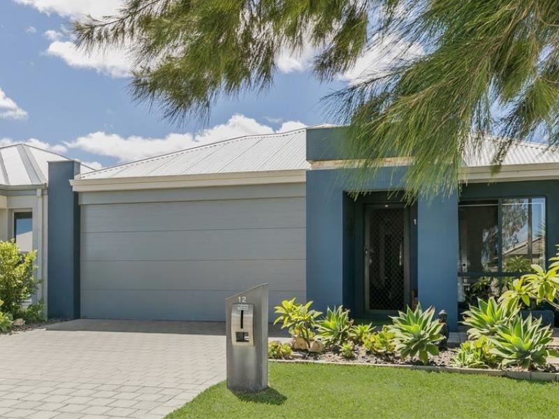 12 Piarri Grove, Golden Bay
